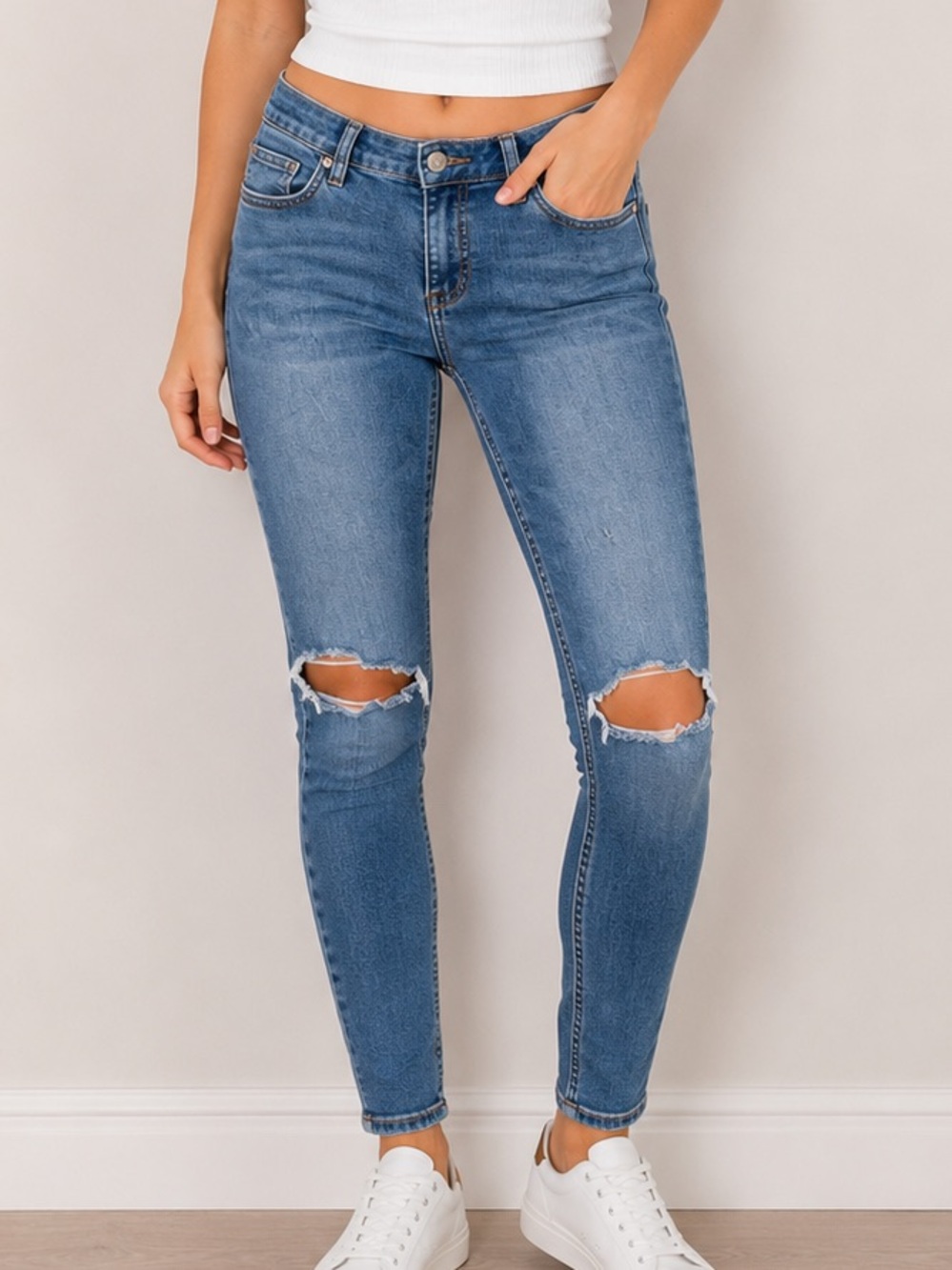 Free People Aritzia Distressed Skinny Jeans Blue Size 24